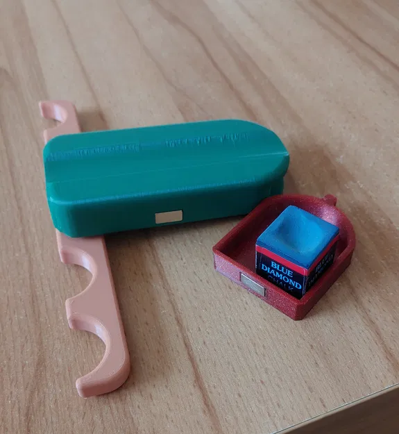 Giá đỡ cơ gấp gọn kèm khay đựng phấn nam châm (Foldable CueHolder) - Image 7