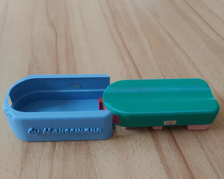 Giá đỡ cơ gấp gọn kèm khay đựng phấn nam châm (Foldable CueHolder) - Image 11