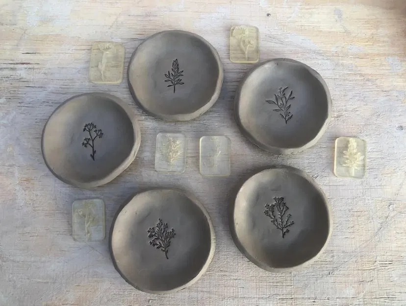 Khuôn Dập Đất Sét Polymer & Gốm Sứ Họa Tiết Hoa Lá - Image 1