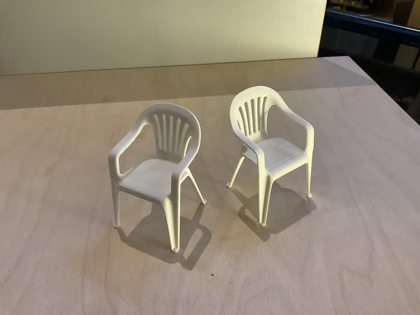 Ghế sân vườn màu trắng (White lawn chair) - Image 3