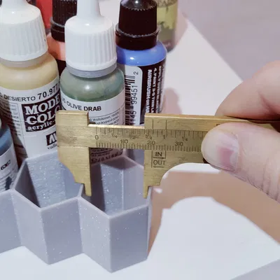 Giá đỡ sơn Vallejo 3D tường mỏng, tiết kiệm vật liệu