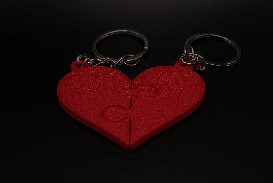 Móc Khóa Đôi Trái Tim Ghép Hình Puzzle Tình Yêu - Image 1