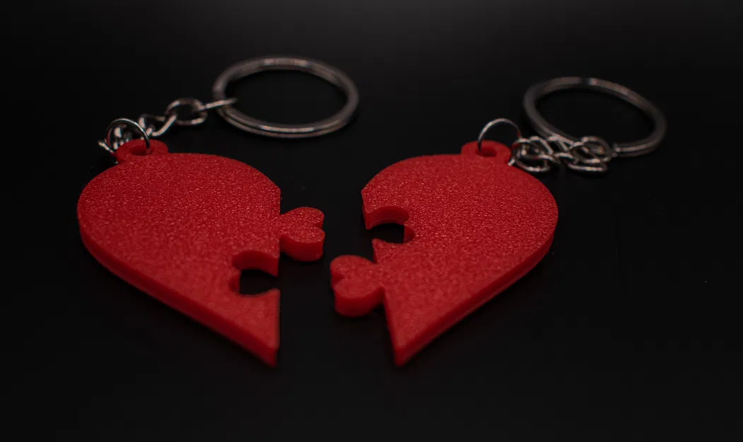 Móc Khóa Trái Tim Ghép Đôi Valentine - Quà Tặng Tình Yêu Ý Nghĩa - Image 3