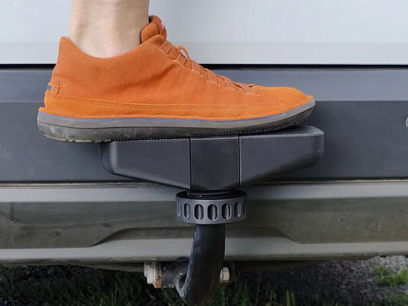 Bậc bước gắn móc kéo (Towbar step) - Image 1