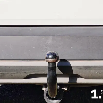 Bậc bước gắn móc kéo (Towbar step)