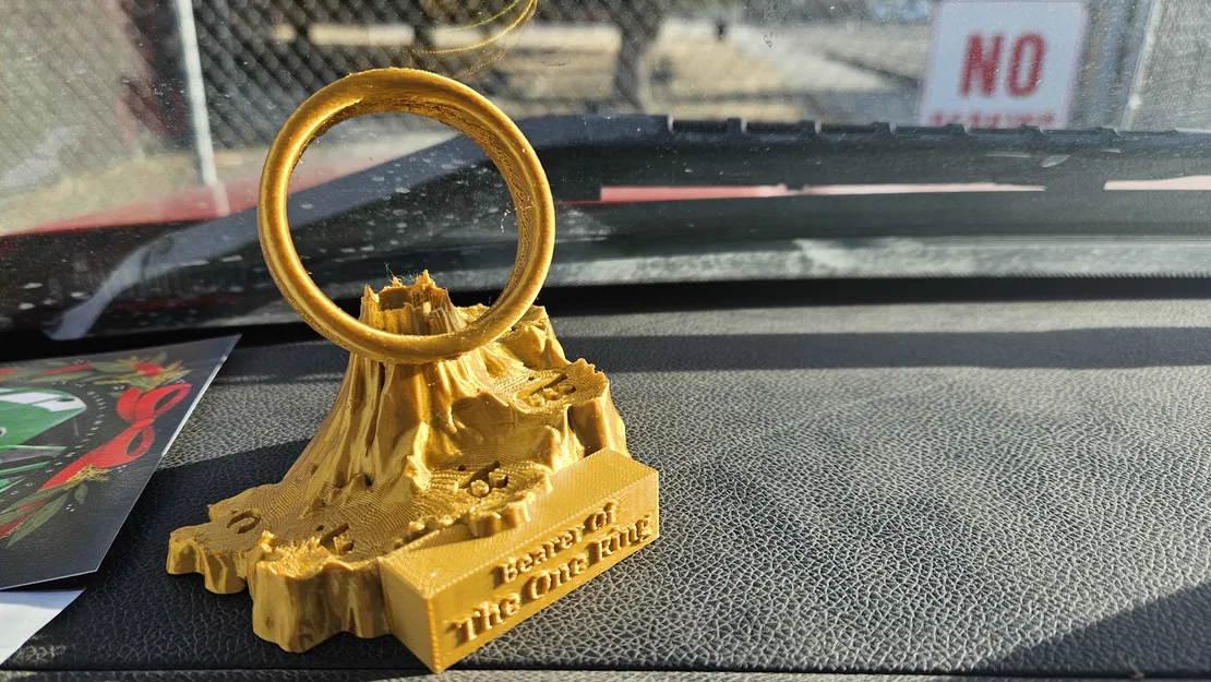 Cúp Chúa Nhẫn "Bearer Of The One Ring" - Món Quà Fantasy Độc Đáo - Image 3