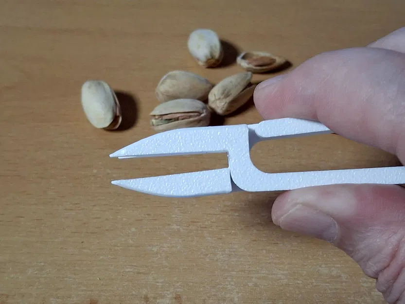 Pistachionator - Dụng cụ mở hạt dẻ cười (pistachio opener) - Image 2