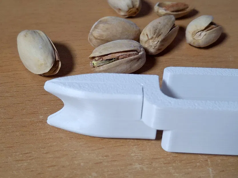 Pistachionator - Dụng cụ mở hạt dẻ cười (pistachio opener) - Image 3
