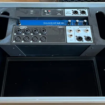Soundcraft ui12 Rack Mount 4HE (Giá gắn rack 19 inch)