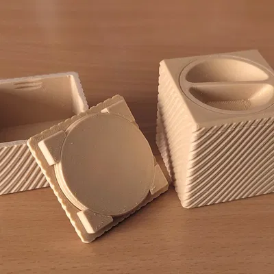 Hộp vuông (Square Box) trang trí với nắp vặn PIP