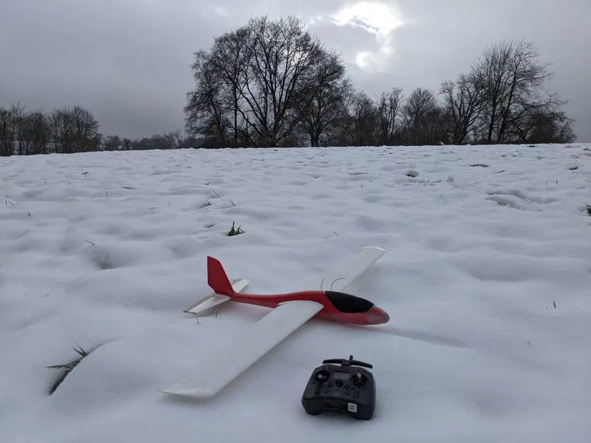 Cánh mới cho tàu lượn LIDL BETA - Image 3