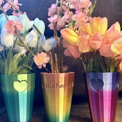 Bình hoa Ngày của Mẹ (Mother's Day vase)