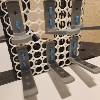 Giá treo lon sơn xịt Multiboard (Multiboard Spray Paint Can Holder)