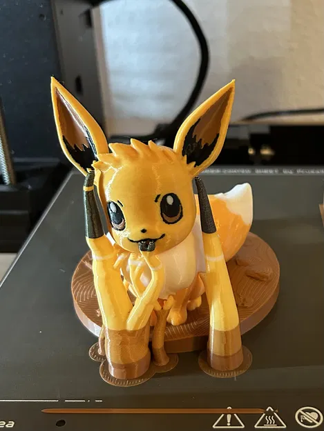 Giá đỡ tai nghe Pokemon Eevee (bản tô màu) - Image 4