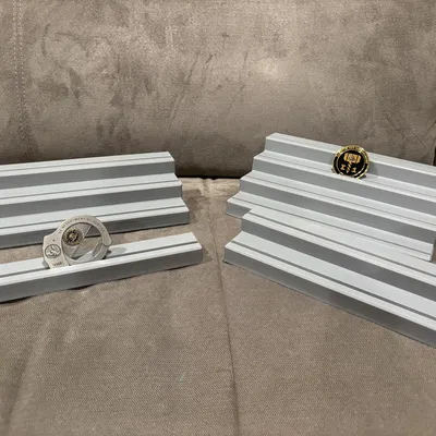 Khay/giá đựng Challenge Coin (Challenge Coin Holders)