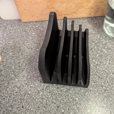 Giá Đựng Thớt In 3D Đa Năng Cho Bếp Gọn Gàng