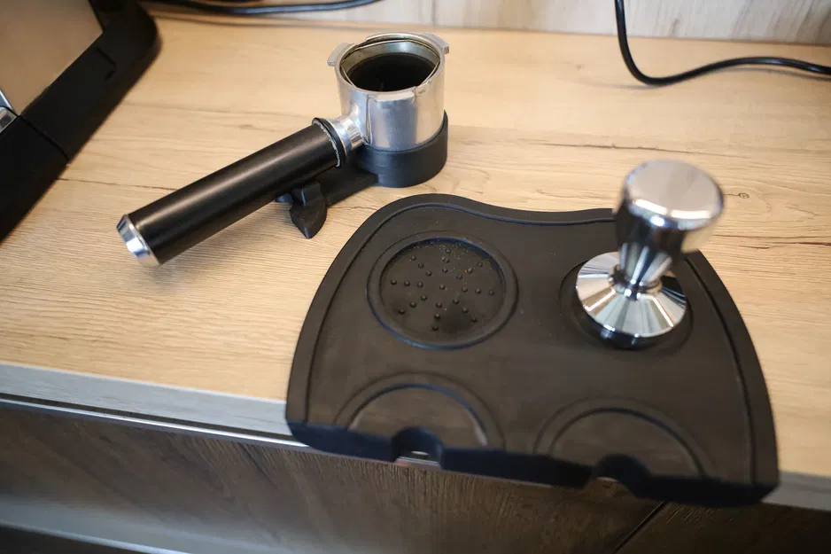 Kệ tamping cho portafilter Delonghi Dedica 51mm - Image 3