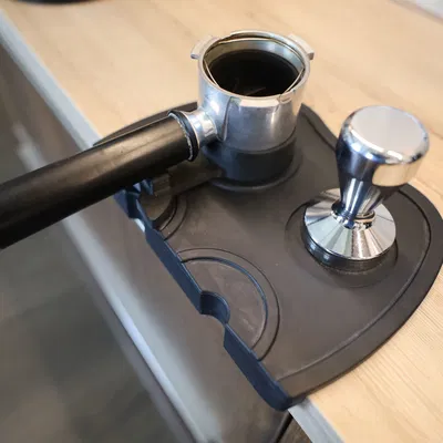 Kệ tamping cho portafilter Delonghi Dedica 51mm