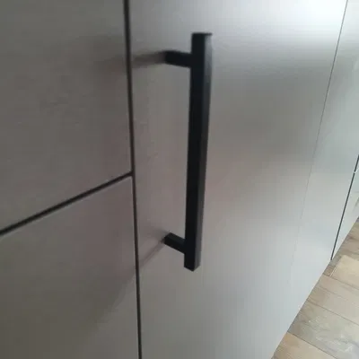 Tay nắm ngăn kéo dạng thanh vuông 8"