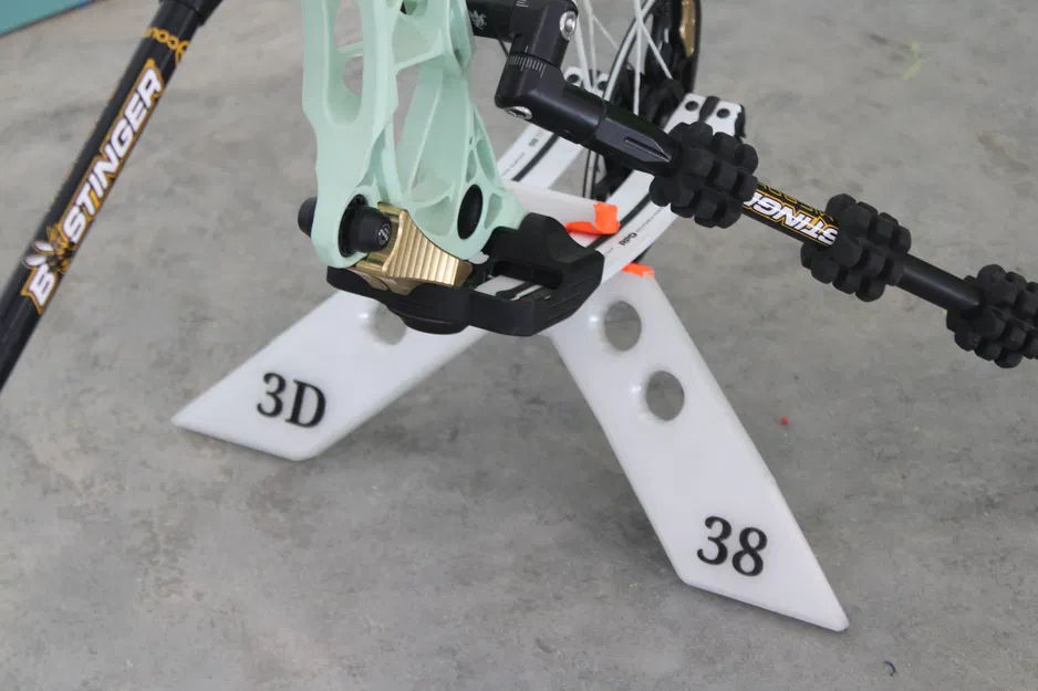 Chân chống (Kick Stand) cho cung compound in 3D - Image 1