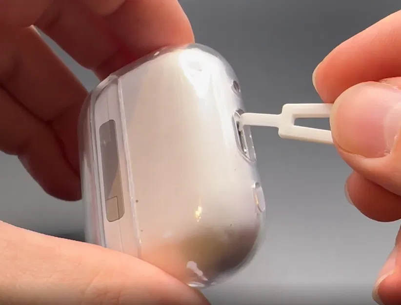 Dụng Cụ Vệ Sinh Cổng Sạc USB-C và Lightning Đa Năng - Image 2