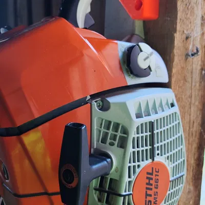 Kệ Treo Cưa Máy Stihl 3D - Giải Pháp Lưu Trữ Gọn Gàng