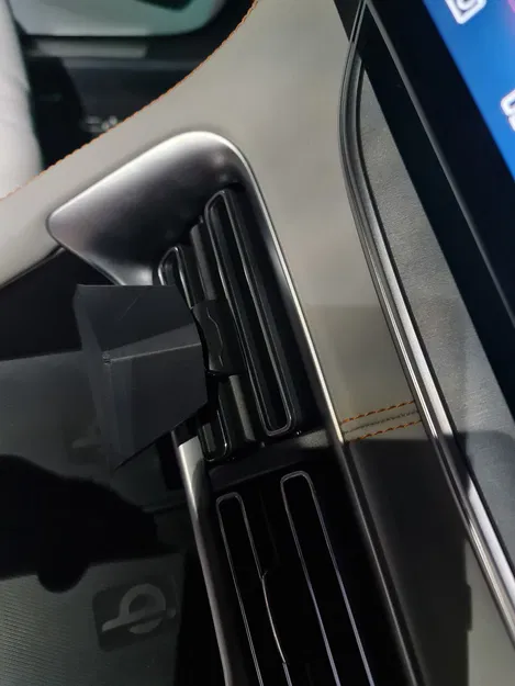 Bộ làm mát sạc không dây điện thoại cho BYD Sealion & Seal - Image 3