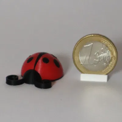 Bọ Cánh Cam May Mắn Trên Lá Cỏ Bốn Lá - Mô Hình In 3D