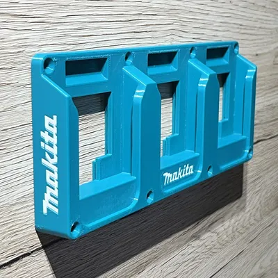 Giá treo tường pin Makita (3 pin) kèm logo Makita