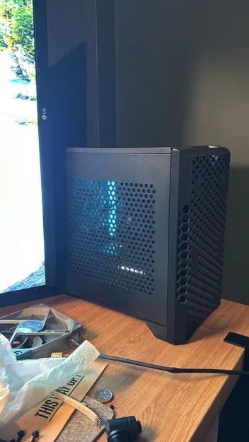 Mặt trước NR200p gắn 2 quạt 120mm (Dual 120mm Fan Front Panel) - Image 1