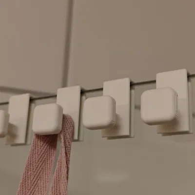 Móc Treo Khăn Cài Cửa Kính Phòng Tắm (Shower Door Towel Hook)