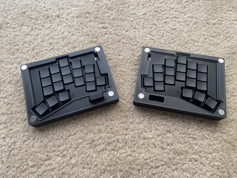 Hộp đựng du lịch cho bàn phím split Totem Wireless - Image 1