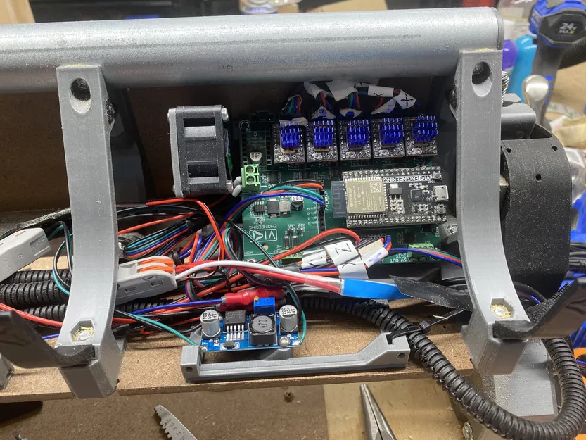 [unofficial] LowRider v4 CNC: nắp lưng gantry có bản lề + tie-downs + mount Jackpot - Image 8
