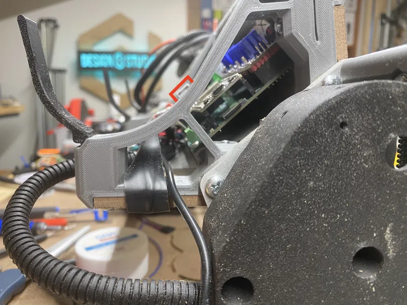 [unofficial] LowRider v4 CNC: nắp lưng gantry có bản lề + tie-downs + mount Jackpot - Image 9