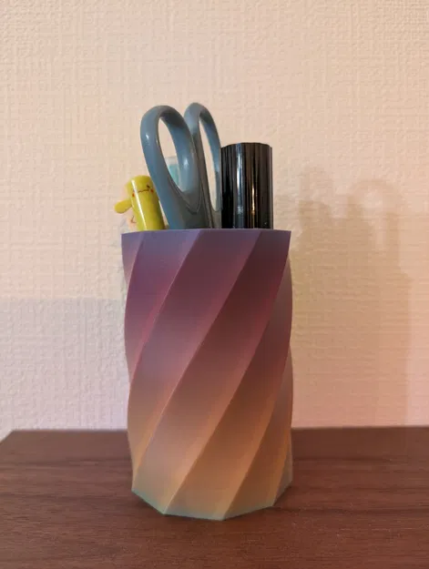 Ống Cắm Bút Xoắn (Twisted Pen Holder) - Image 1