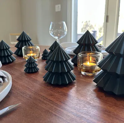 Cây Thông Noel Trang Trí (Decorative Christmas Trees)