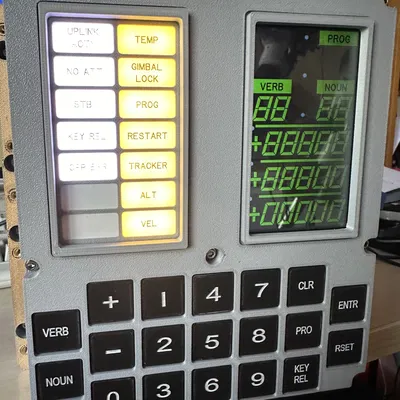 Apollo DSKY (AGC Display / Keyboard) – Bản replica