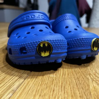 Huy Hiệu Batman Cho Giày Crocs - Phụ Kiện Thời Trang Độc Đáo