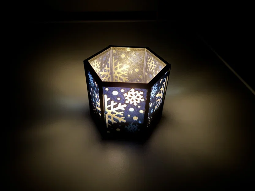 Lồng đèn mùa đông với các tấm màu thay đổi (Winter Lantern with Interchangeable Color Panels) - Image 4