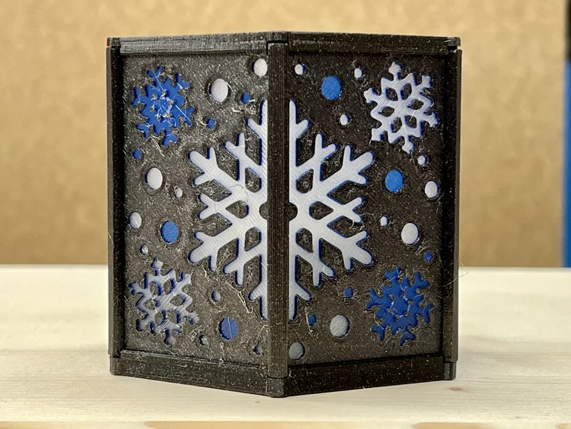 Lồng đèn mùa đông với các tấm màu thay đổi (Winter Lantern with Interchangeable Color Panels) - Image 7