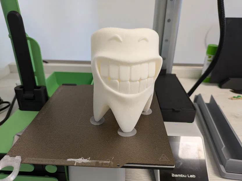 Giá Để Bàn Chải Đánh Răng – Răng Cười (Toothbrush Holder - Smiling Tooth) - Image 4