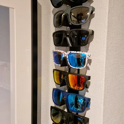 Giá Treo Kính Mắt Dán Tường 3D - Gọn Gàng, Tiện Lợi