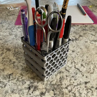 Hộp Đựng Bút Họa Tiết Tổ Ong - Tối Ưu Không Gian Bàn Làm Việc