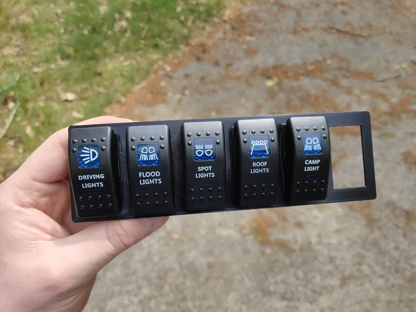 Khay Gắn 5 Công Tắc Xe Hơi Chuẩn DIN - Image 1