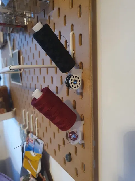 Kệ Treo Cuộn Chỉ & Suốt May Cho Bảng Pegboard Ikea Skadis - Image 1