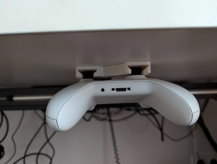 Giá đỡ tay cầm Xbox gắn dưới bàn (Xbox controller holder) - Image 1