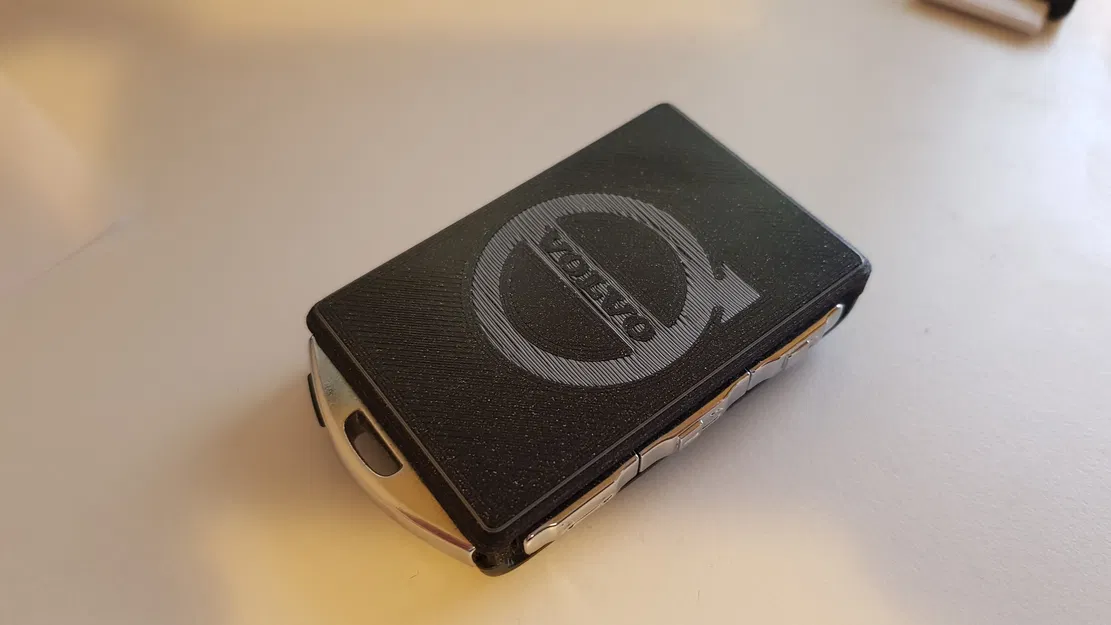 Mặt lưng vỏ key fob Volvo XC90 (bản thay thế) - Image 1