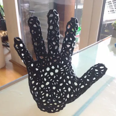 Voronoi Hand – Bàn tay Voronoi đỡ xà phòng