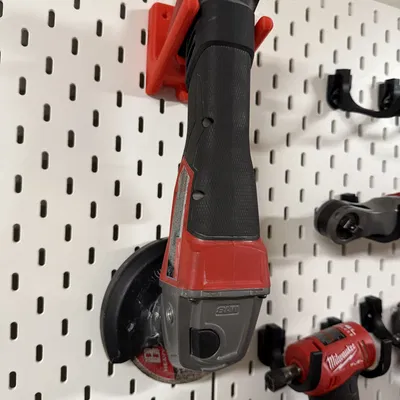 Giá đỡ máy mài Milwaukee M18 cho pegboard IKEA SKADIS