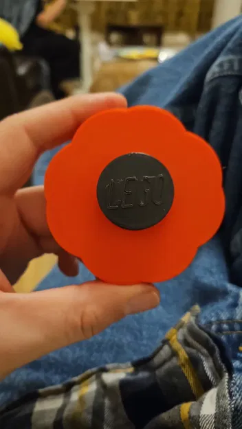 Hoa Poppy Lego Khổng Lồ Cho Vòng Hoa Tưởng Niệm - Image 1